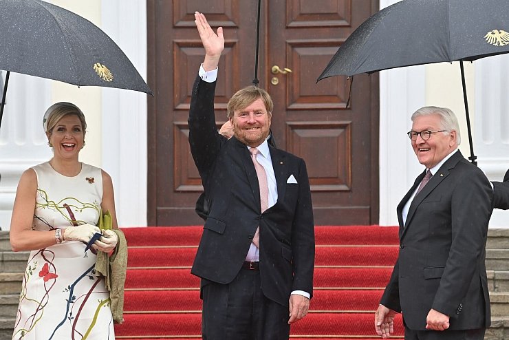 Niederl&auml;ndisches K&ouml;nigspaar in Berlin - &copy; Foto: Bernd Von Jutrczenka/dpa