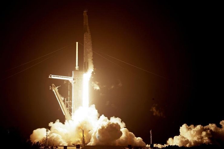 Start der SpaceX-Mission - &copy; Foto: John Raoux/AP/dpa