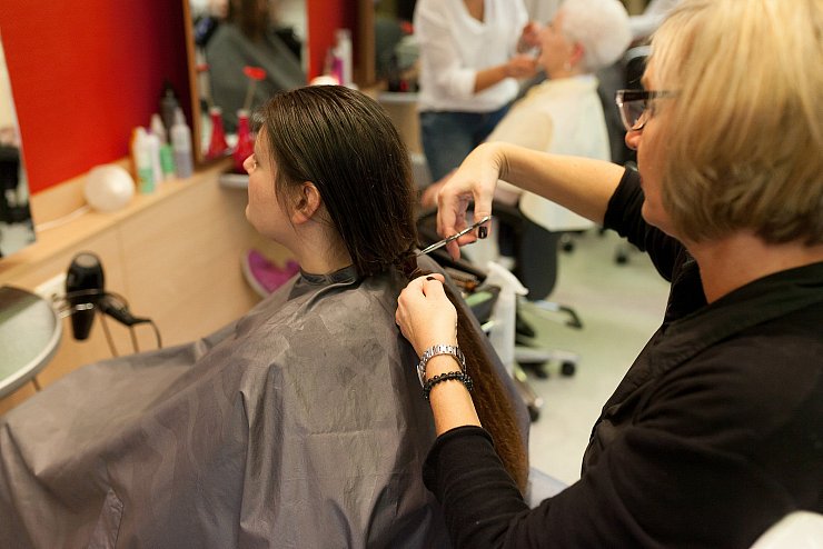 Lipper spenden Haare für Krebskranke - © Torben Gocke