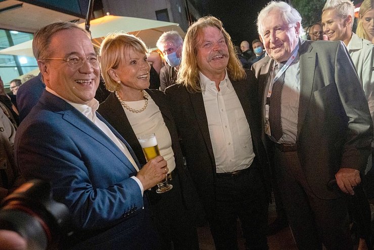 Promis im Wahlkampf 2021 - &copy; Foto: Christophe Gateau/dpa