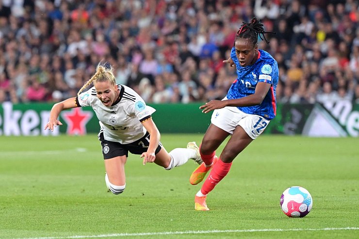 - &copy; Sebastian Gollnow/dpa