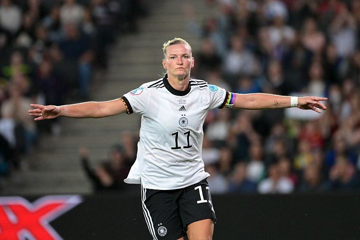 - &copy; Sebastian Gollnow/dpa