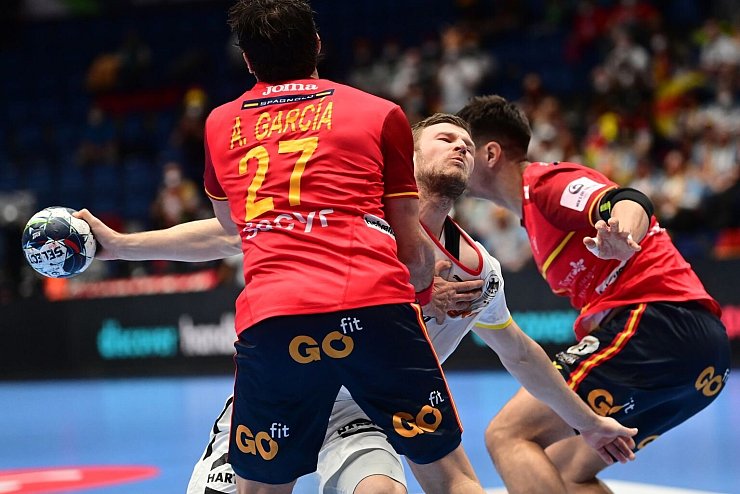 Kein Durchkommen - &copy; Foto: Marijan Murat/dpa