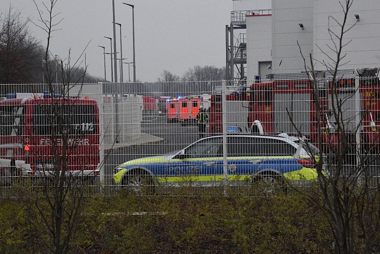 Im Nobila-Werk I. an der Waldstraße ist es am Freitag gegen 11.50 Uhr zu einem Schwelbrand gekommen. - © Andreas Eickhoff