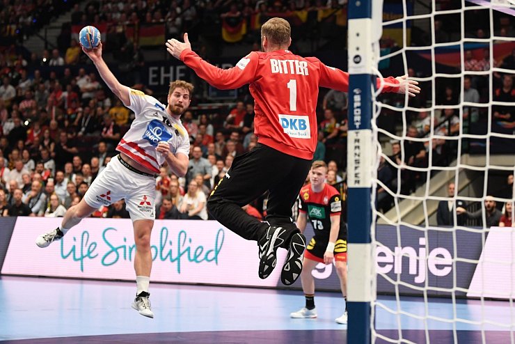 Breit gemacht - &copy; Foto: Robert Michael/dpa