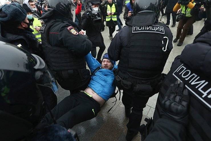 Festnahme in Moskau - &copy; Foto: Uncredited/AP/dpa