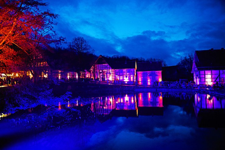 Der Museumsadvent im LWL-Freilichtmuseum Detmold erweist sich einmal mehr als Publikumsmagnet. - © Nicole Ellerbrake