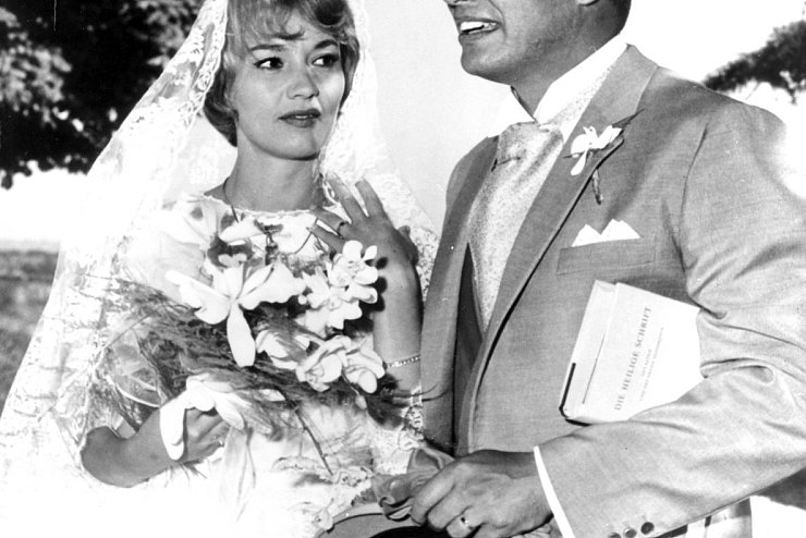 Liselotte Pulver & Helmut Schmid - &copy; Foto: UPI/dpa