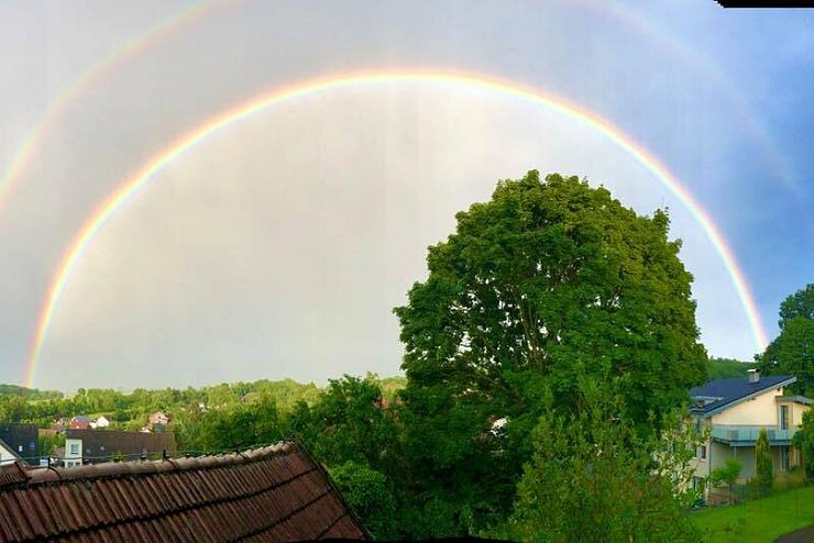 Ein doppelter Regenbogen über Lippe. - © Markus Gruntgens