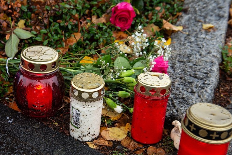 Gedenken - &copy; Foto: Swen Pf&ouml;rtner