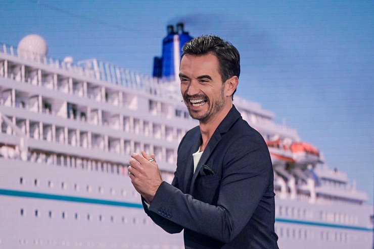 Das Traumschiff - &copy; Foto: Axel Heimken/dpa