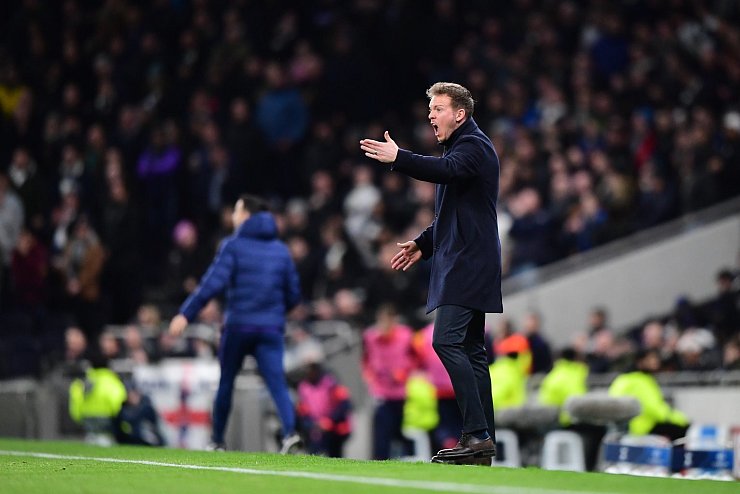 Anweisungen - &copy; Foto: Robert Michael/dpa-Zentralbild/dpa