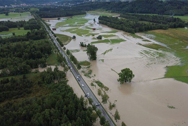 Hochwasser - &copy; Foto: Davor Knappmeyer/dpa