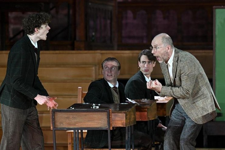 "Der Club der toten Dichter" - &copy; Foto: Uwe Zucchi/dpa