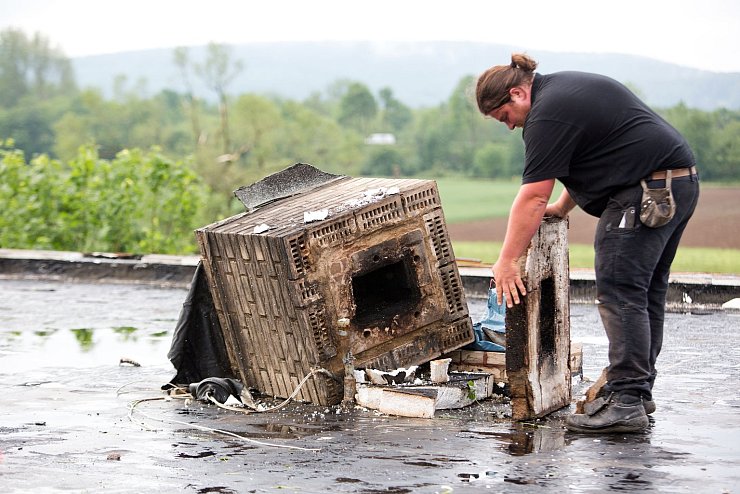 Schadensbeseitigung - © Foto: Oliver Krato