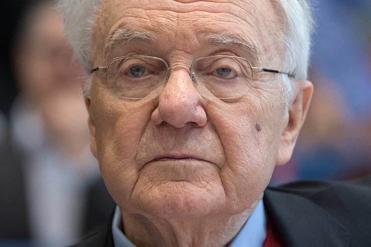 Manfred Stolpe - &copy; Foto: Ralf Hirschberger/zb/dpa