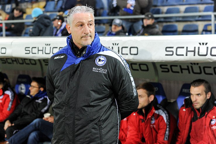 Gelungenes Trainer-Debüt: Im ersten Spiel von Jürgen Kramny schlägt der DSC Arminia Bielefeld den 1. FC Heidenheim in der Schüco-Arena mit 2:1. - © Christian Weische