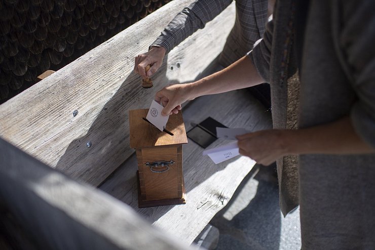 Volksabstimmung - &copy; Foto: Gian Ehrenzeller/KEYSTONE/dpa