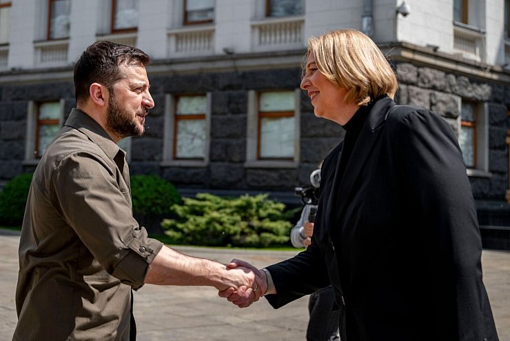 - &copy; -/Pressedienst Pr&auml;sidentenb&uuml;ro/dpa