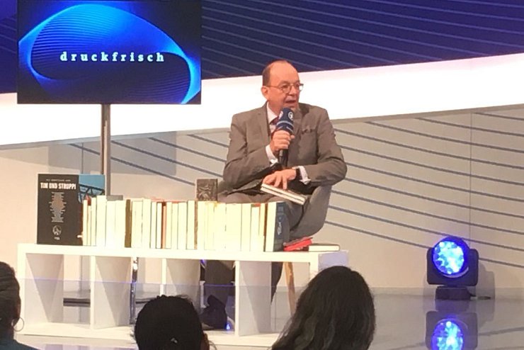 Dennis Scheck mit Druckfrisch bei der ARD auf der Buchmesse. - © Sven Koch