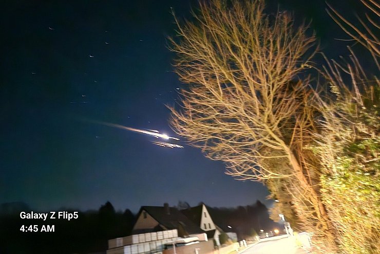 Silke Tönsing hat dieses Foto um 4.45 Uhr beim Zeitungszustellen in Bielefeld gemacht. - © Silke Tönsing