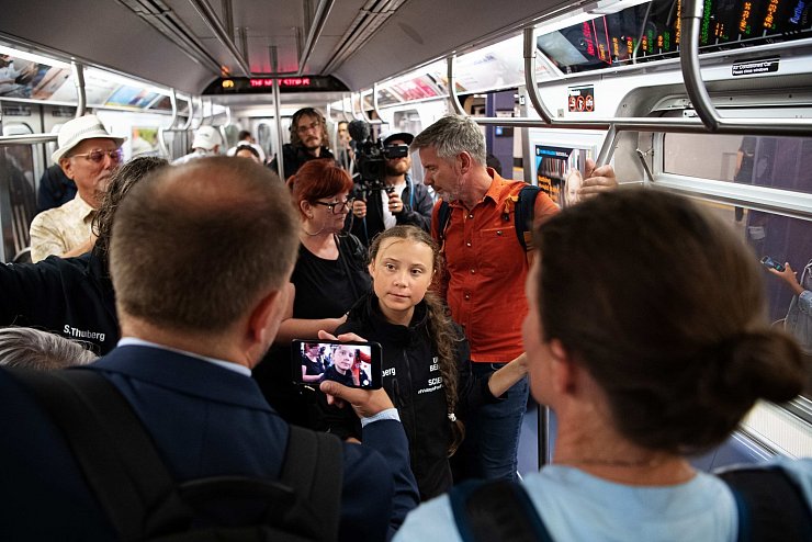 Greta f&auml;hrt U-Bahn - &copy; Foto: Joel Marklund/Bildbyran via ZUMA Press