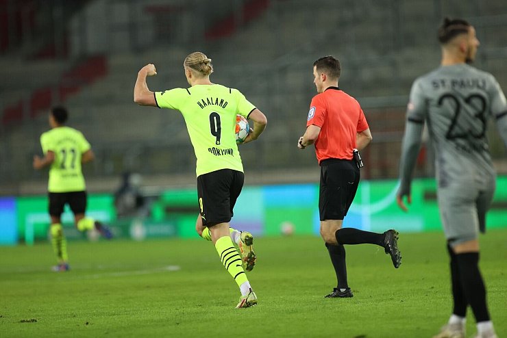 - &copy; Christian Charisius/dpa