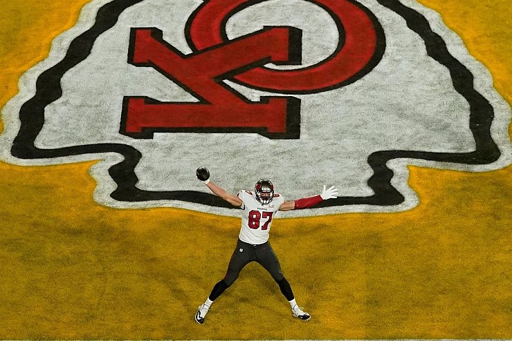 Touchdown - &copy; Foto: Charlie Riedel/AP/dpa