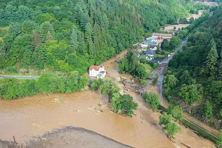 Drohenaufnahme Schuld - &copy; Foto: Christoph Reichwein/TNN/dpa
