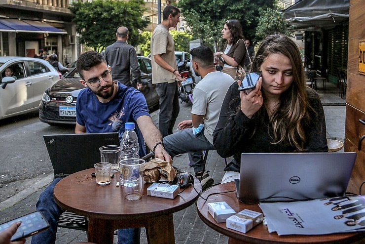 - © Marwan Naamani/dpa