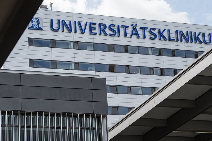 Universitätsklinik Frankfurt - © Foto: picture alliance / Boris Roessler/dpa