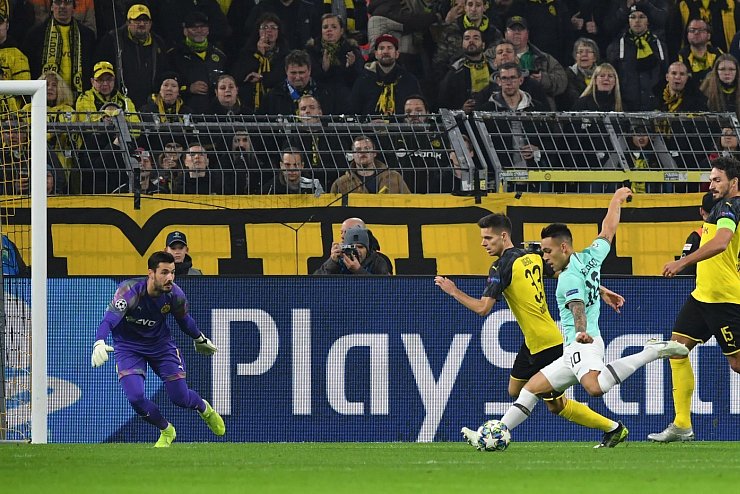 Torschuss - &copy; Foto: Bernd Thissen/dpa