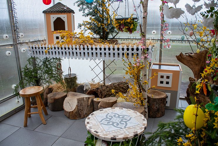 "Campino" und seine Freunde erwartet zurzeit eine bunte Osterwelt, die er vor allem in der D&auml;mmerung gern erkundet. Dann sind Kaninchen am aktivsten. - &copy; Talin Dilsizyan