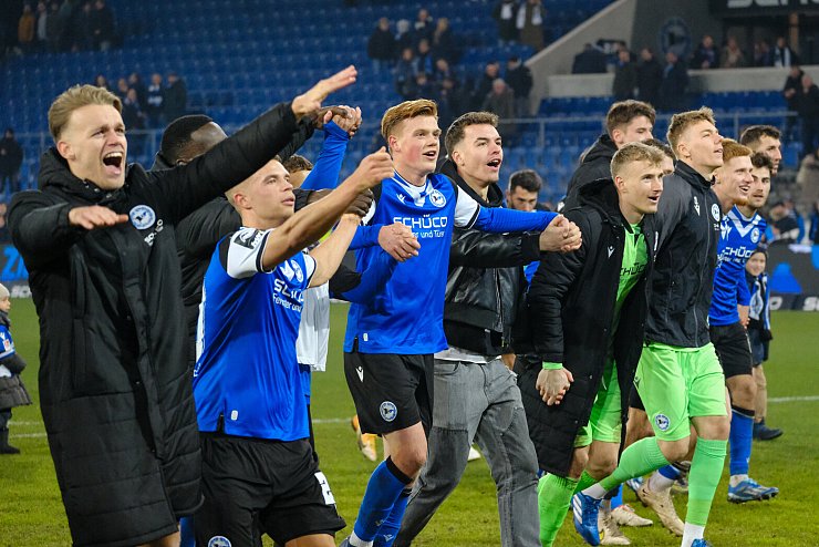 Arminia Bielefeld schl&auml;gt 1860 M&uuml;nchen 2:0. - &copy; Andreas Zobe