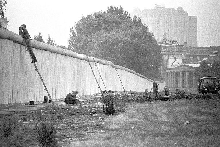 60. Jahrestag Bau der Berliner Mauer - &copy; Foto: Wolfgang Kumm/dpa
