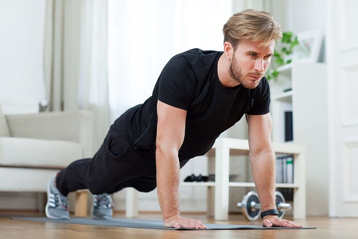 Kurze Sporteinheiten gegen den Schweinehund - &copy; Foto: Christin Klose/dpa-tmn