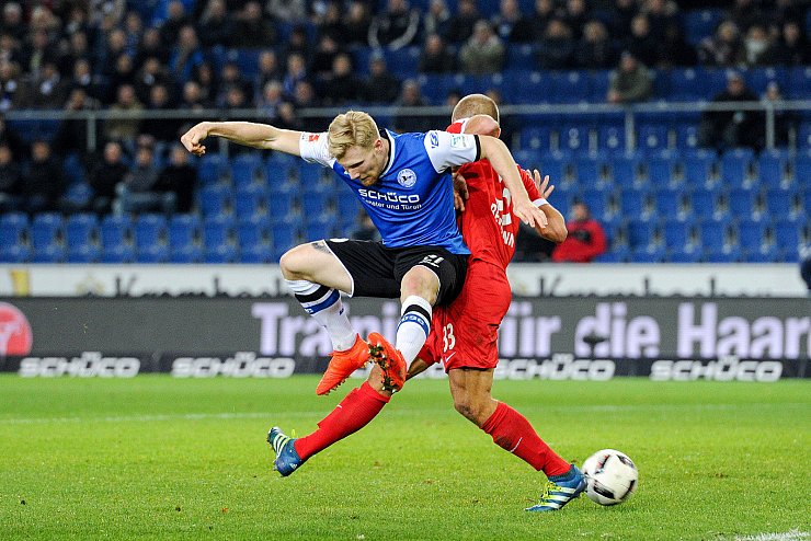 Gelungenes Trainer-Debüt: Im ersten Spiel von Jürgen Kramny schlägt der DSC Arminia Bielefeld den 1. FC Heidenheim in der Schüco-Arena mit 2:1. - © Christian Weische