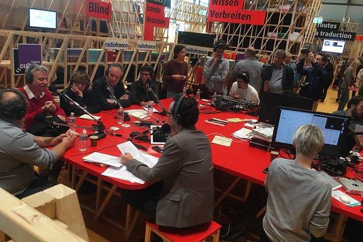 Radio France sendet live von der Frankfurter Buchmesse. - © Sven Koch