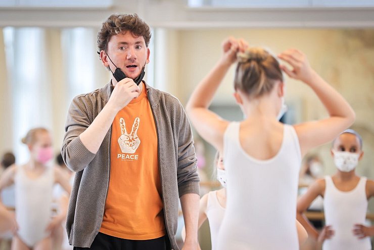 Ballettp&auml;dagoge - &copy; Foto: Christian Charisius/dpa