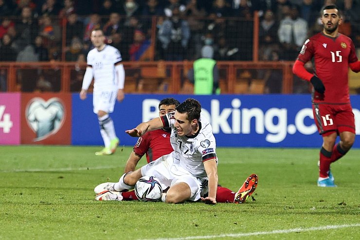 Foulspiel - &copy; Foto: Christian Charisius/dpa