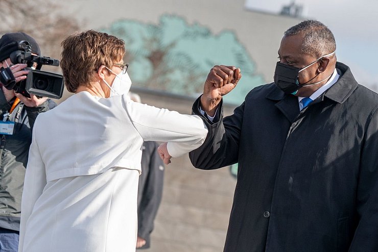 US-Verteidigungsminister in Deutschland - &copy; Foto: Kay Nietfeld/dpa