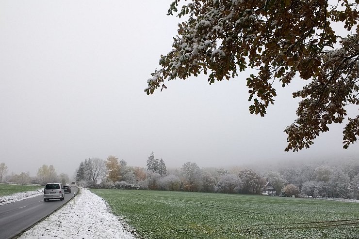 Auf der Straße zwischen Fissenknick und Diestelbruch. - © Freya Köhring