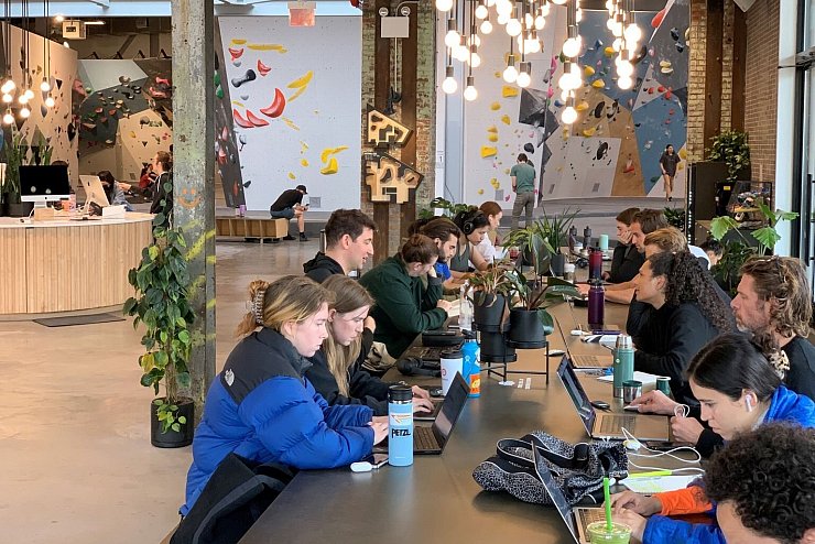 Kletterhalle in New York - &copy; Foto: Benno Schwinghammer/dpa