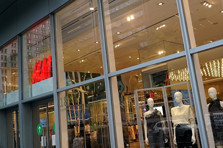 H&M soll zahlen - © Foto: John Marshall Mantel/ZUMA Wire/dpa