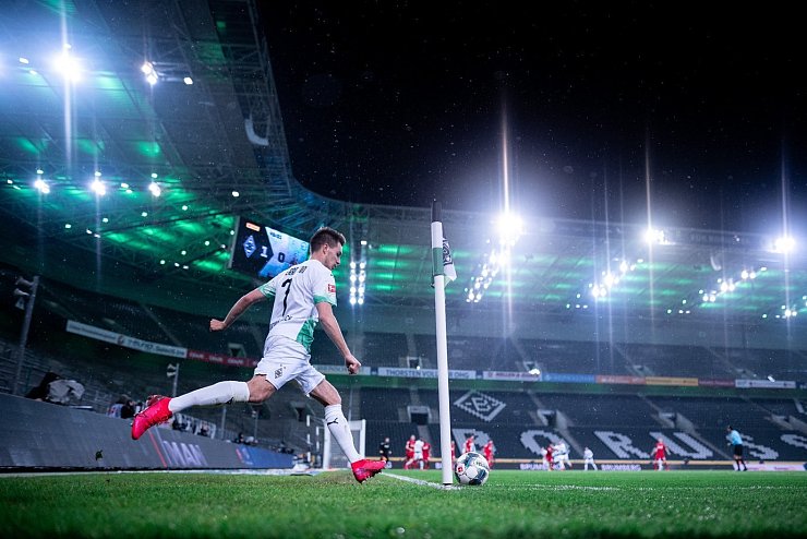 Leere R&auml;nge - &copy; Foto: Fabian Strauch/dpa