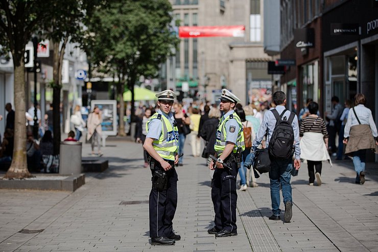 Wachsam - © Foto: Maja Hitij