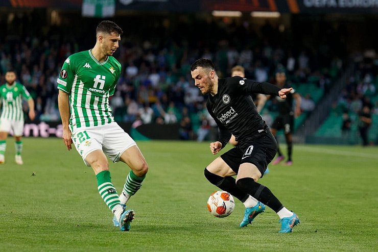 - &copy; Daniel Gonzalez Acuna/dpa