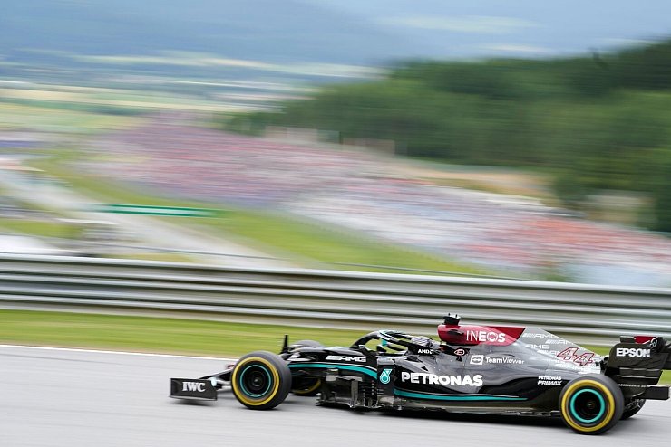 Lewis Hamilton - © Foto: Darko Bandic/AP/dpa