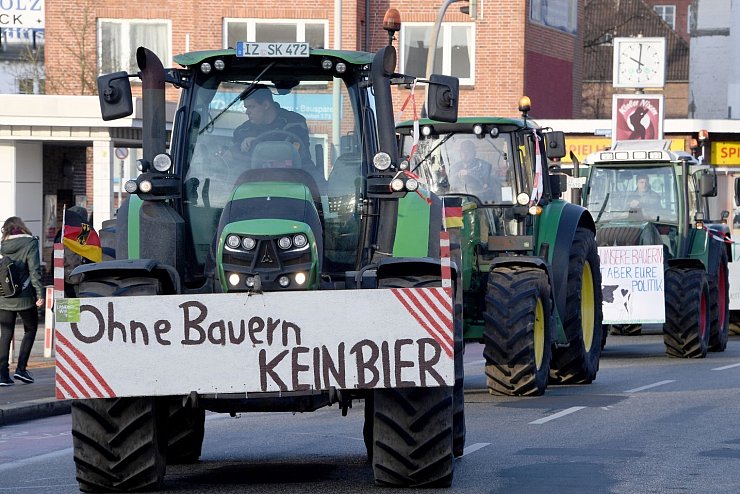 Bauernproteste - © Foto: Carsten Rehder/dpa