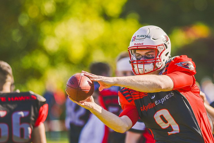 Eindrücke von der U19-Begegnung zwischen den TuS Kachtenhausen White Hawks und der SG Hamm Aces/Sauerland Mustangs. Die White Hawks siegen 40:0. - © EGON PENNER